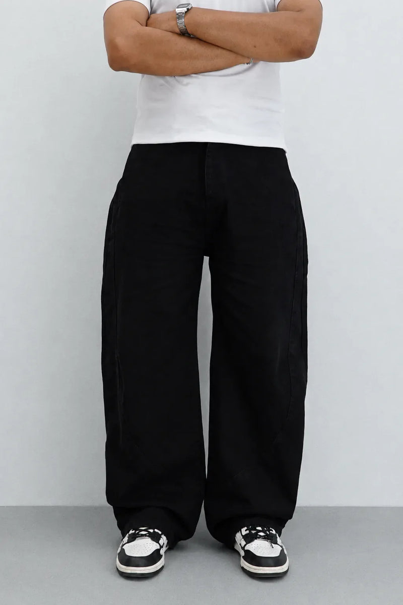 Best Ways to Wear a Black Baggy Denim Jean Like a Fashion Pro